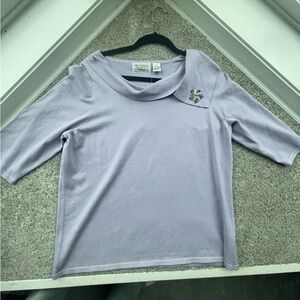 New York City Design Co. Women’s Lilac mid sleeve sweater.